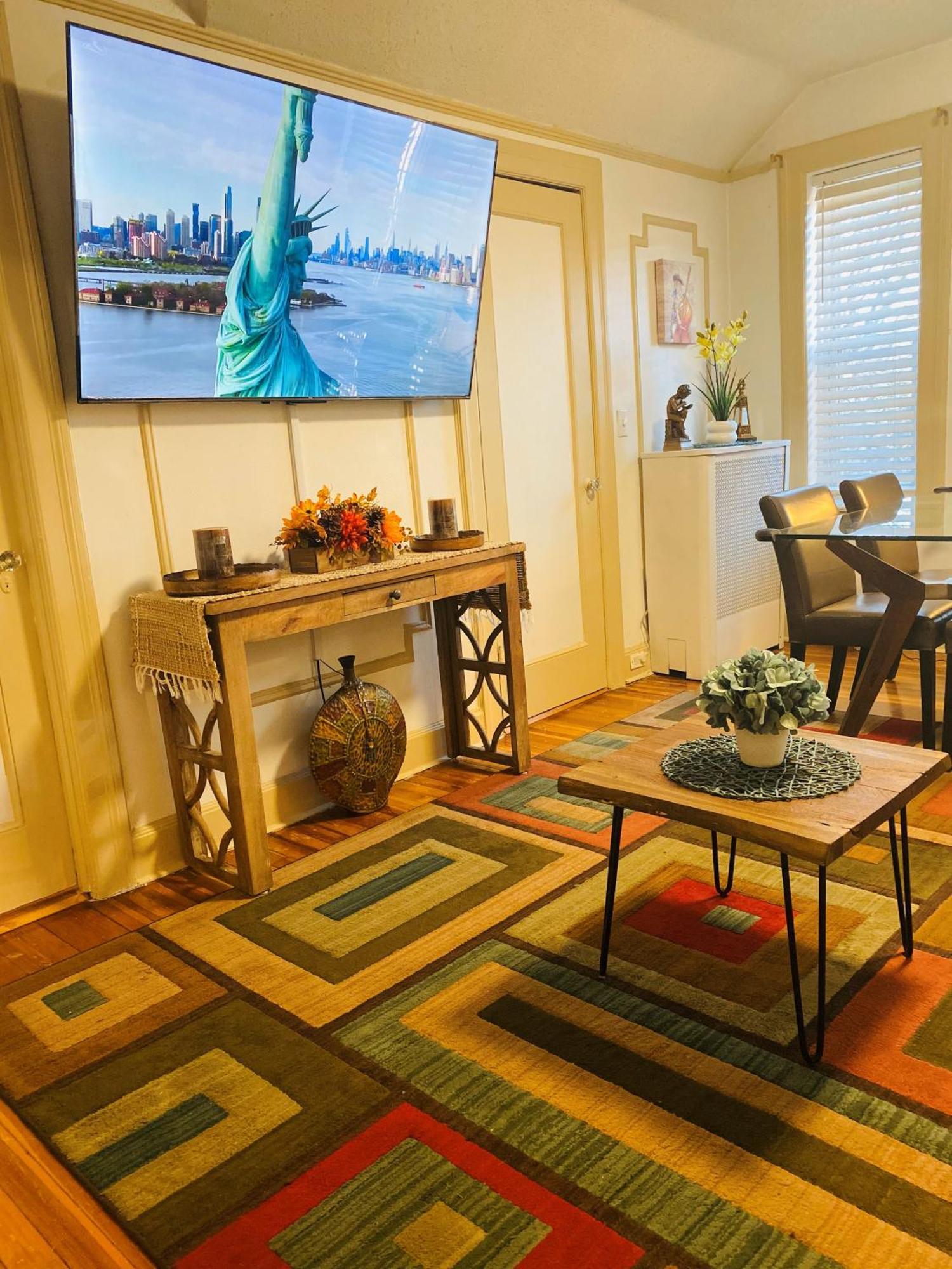 Nyc Cozy Private Bedroom With Free Parking & Near Subway - Business & Tourists New York Bagian luar foto